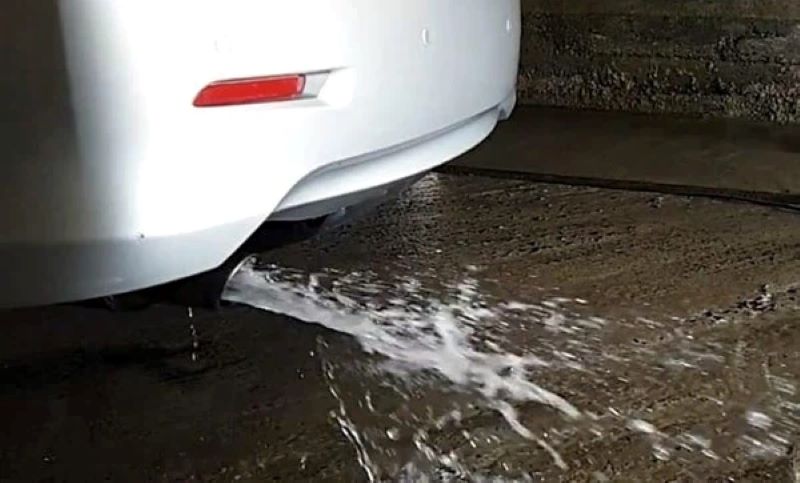 nuoc-vao-ong-xa-o-to-1